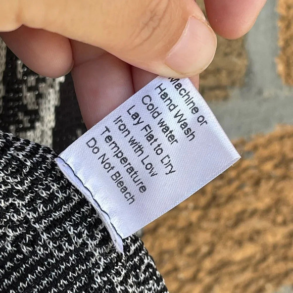 Misook "Snow Leopard" knit jacket Large - Picture 7 of 13